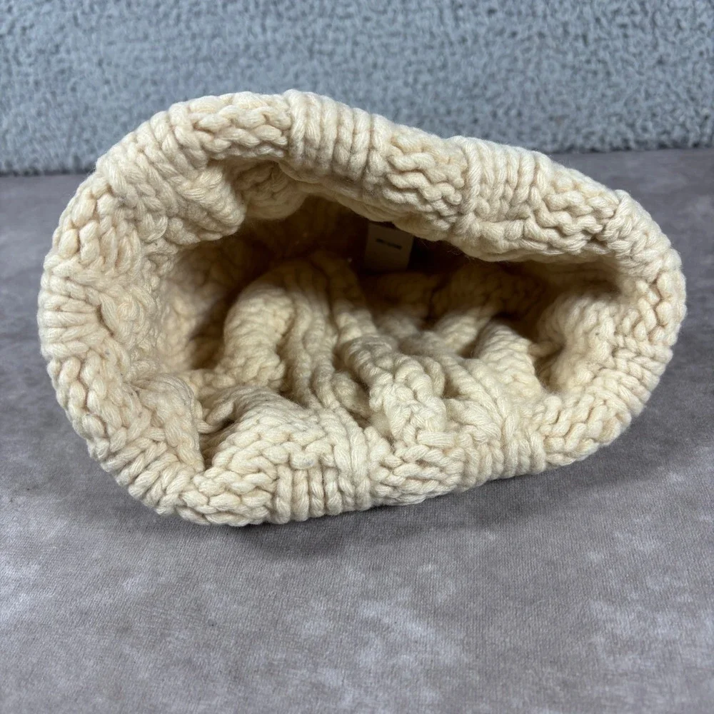 Abercrombie & Fitch Beanie Women OS Cream Lambswool Cashmere Cable Knit Moose